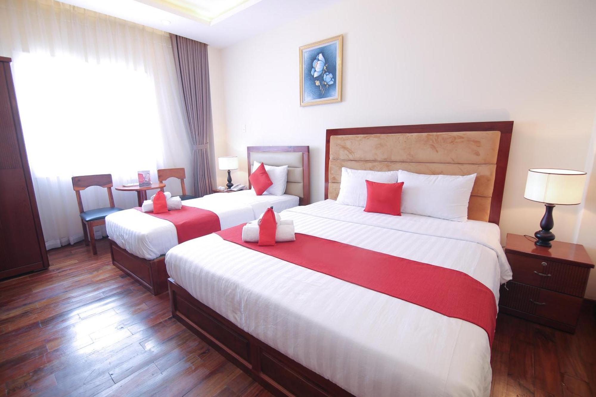 RedDoorz Premium @ Nguyen Thai Son Street Ho-Chi-Minh-Stadt Exterior foto
